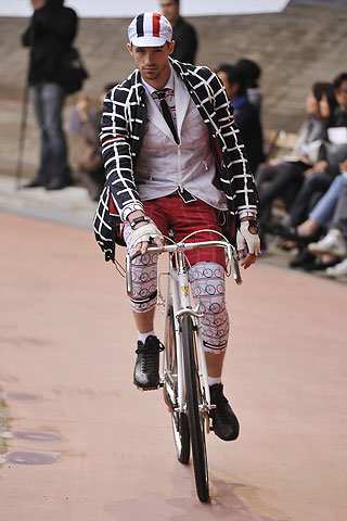 Moncler Gamme Bleu / - 2011